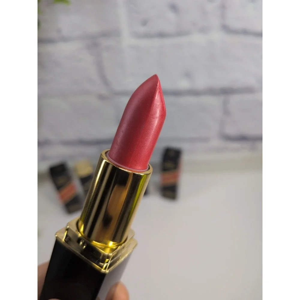 L’Paige Cosmetics this item